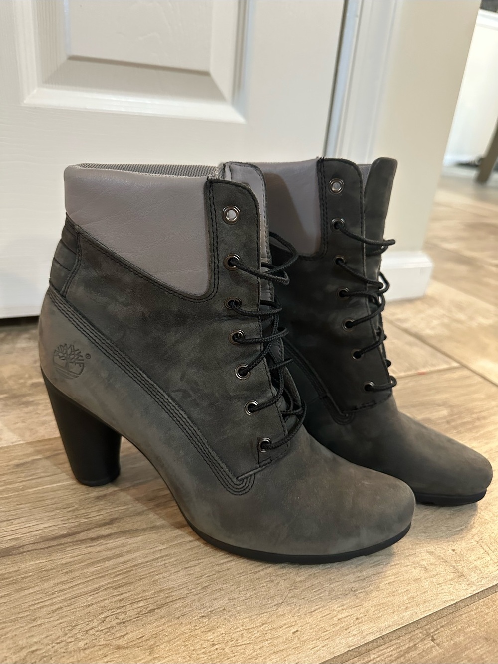 Timberland Women's Devlin Lace-Up Heeled Ankle Boots 63181 5826